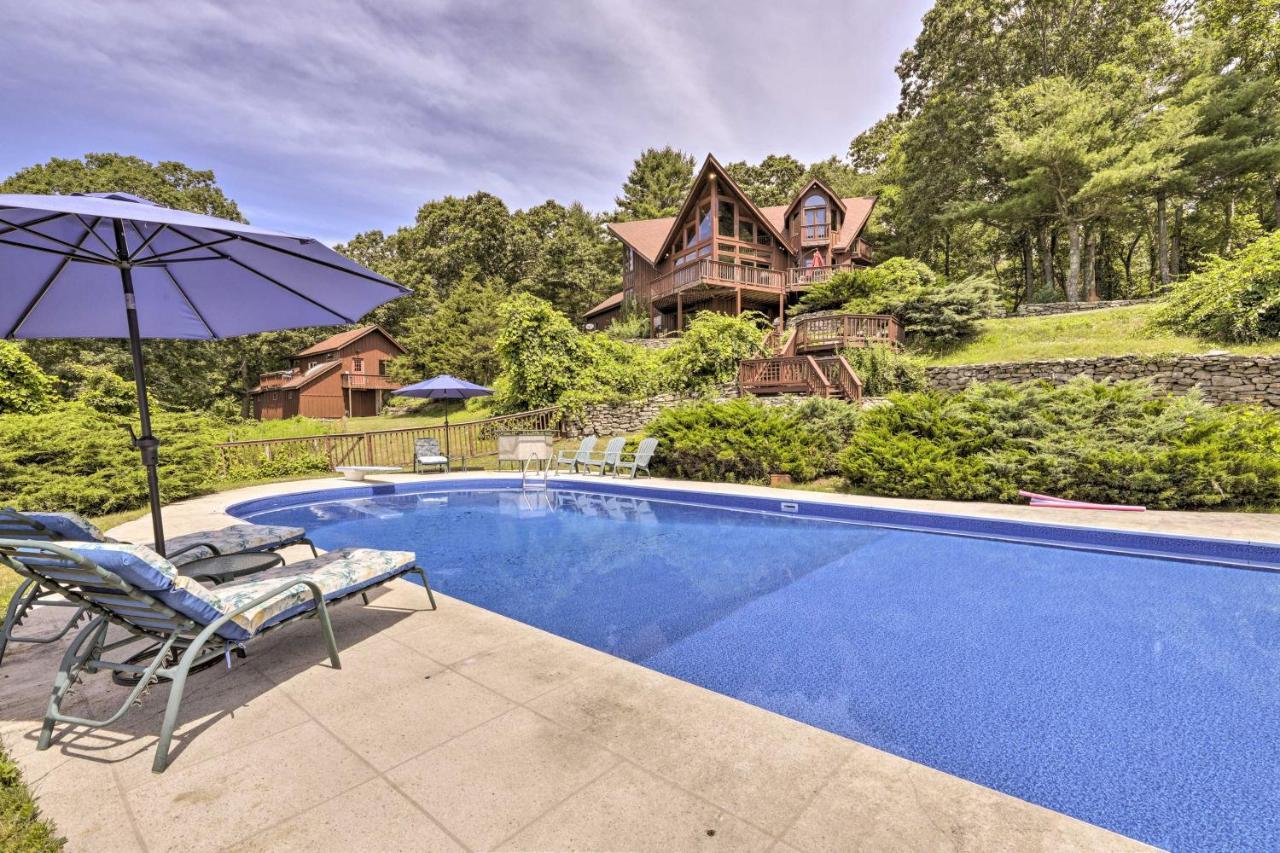 Private Guest House With Deck And Spectacular Views! Uncasville Exteriér fotografie