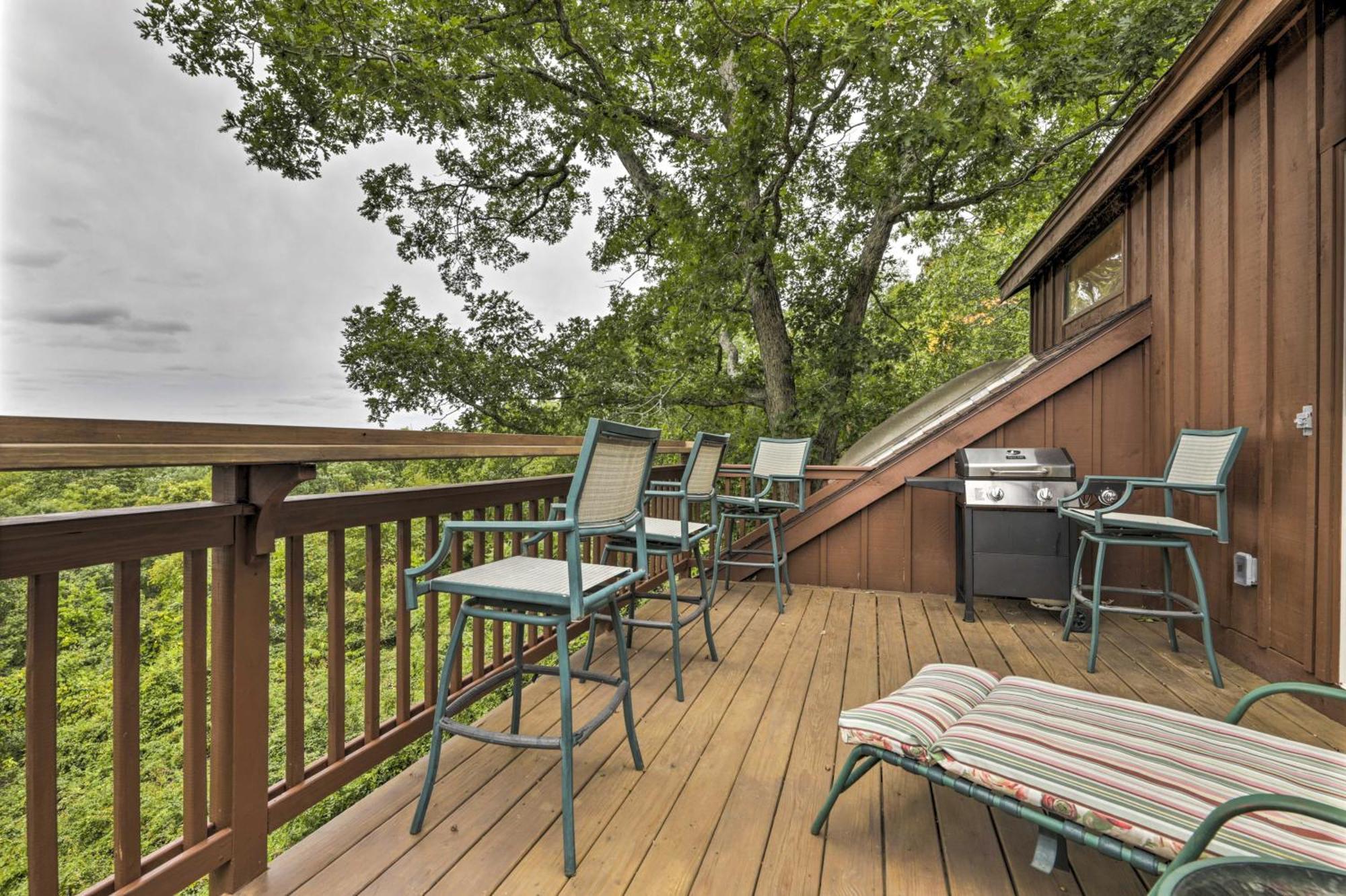 Private Guest House With Deck And Spectacular Views! Uncasville Exteriér fotografie